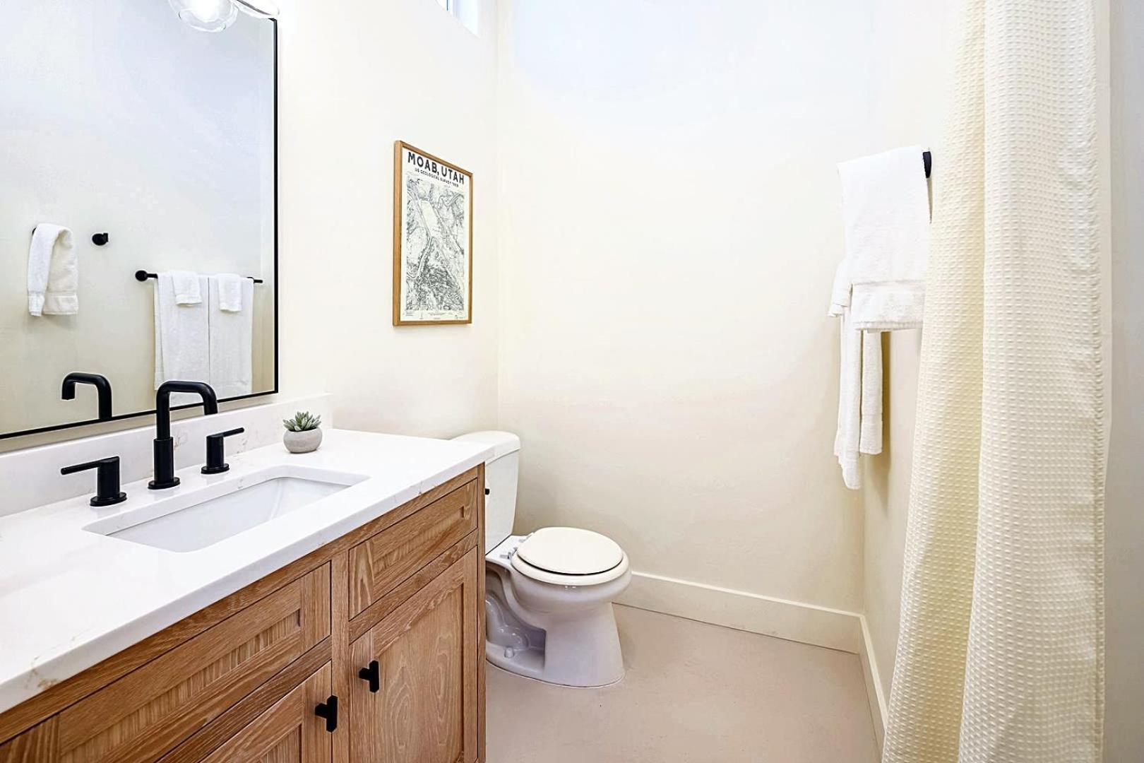 מואב Downtown Kokopelli West 3 - Newly Remodeled Stylish Studio מראה חיצוני תמונה